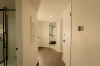 Modern Comforts with Smart Amenities - Stylish Cozy Oasis