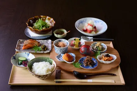 Fufu Nara Отели рядом с достопримечательностью «Gyoki Statue with a Fountain»