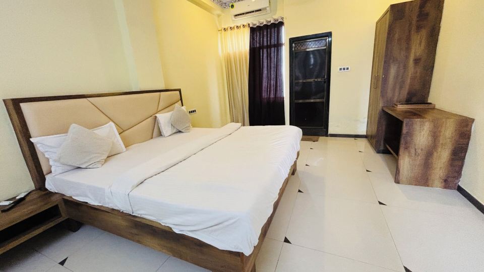 Shiv Ashray Resort