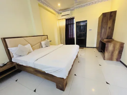 Shiv Ashray Resort - 2-Star