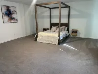 Brand new house, located of I-4, with easy access to the Valley and the Bay. Hotels near Sky Zone Trampoline Park