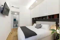 House San Cristoforo M4 Hotels in Corsico