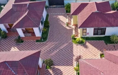 Samanene Hotels Limited Hotel di 