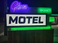 Gibson Motel - Motels