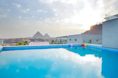 Pyramid Front Hotel