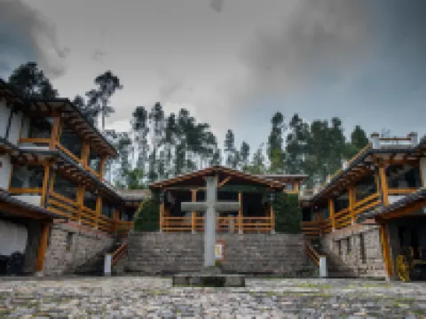 Hacienda Turística La Morería y Hospedaje Casona Ponce de León. Hoteles en Amaguaña