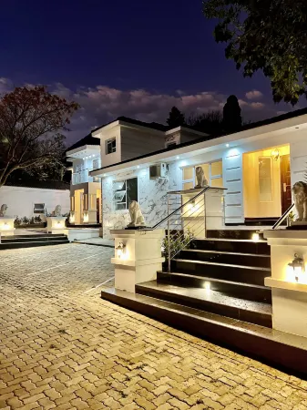 435 on Vale Boutique Aparthotel Отели рядом с достопримечательностью «Йоханнесбург Зу»