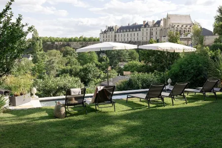 Au Petit Thouars Отели в г. Мисе