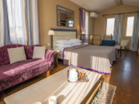 Hôtel de l'Amphithéâtre โรงแรมในอาร์ล