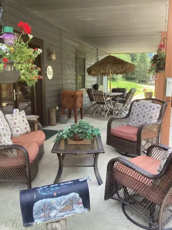 Charming 2-Bedroom House in Perfect Nashville! Close to the Heart of Nashville