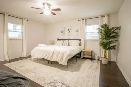 Spacious Family Paradise with Arcade Fun & Firepit