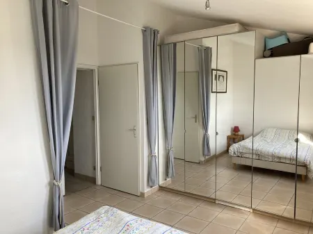 The sea without a car! 2 e-bikes for rent, sublime view, 40m2