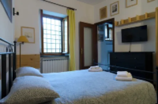 2 Bedroom Apartment in Levanto - Perfect For Visiting The Cinqueterre In Italy!