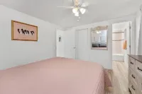 Lemon Bay Getaway: Beach Access & Pool Fun!