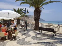 DomusIberica Casa Bonita - A/C, Wi Fi, private pool, a short walk to the beach! Hotel a Burgau