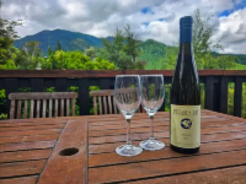 Acheron House: Cosy chalet, breathtaking views, pets welcome!