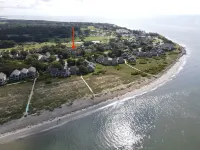 Sunset Villa Across the Street from Beach & Walk to Pool / Golf