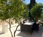 Seafront Historic Villa | Private Pool, Kayaks and Bikes - Homestays
