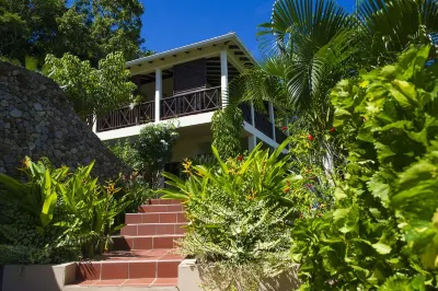 Upper Level apartment overlooking Marigot Bay Отели в г. 