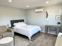 Seattle Spacious Modern Comforts Hotels in White Center