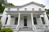 Saratoga Farmhouse Hotel a Saratoga