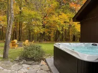 Lakeside Home Hot Tub + Heated Pool on Private 5 Acres