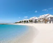 Blues Point Beach Front Gem - Right on the Sand at Palm Cay