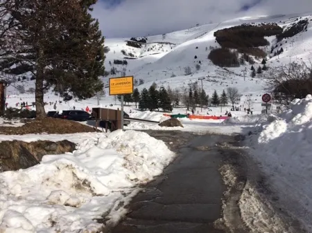 2 Bed Apartment with great views and backs onto the Diable ski lift