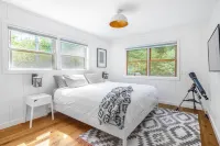 Stunning Custom Designer Home in the  Catskills! - balcony