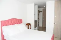 Sleek 3BR Urban Escape