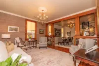 Coquille Cottage located in Historic Madisonville