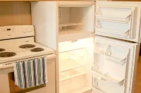 Charming 2BD Private Condo for Families/ 3 beds / washer and dryer in building Hotels in Sinajana