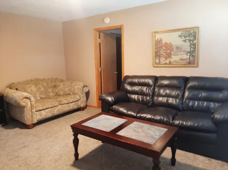 4 Bedroom-2 Full BathsClose to lake - 20 min to airport Отели в г. Осейдж