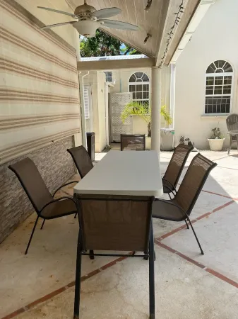 Little Bimshire spacious villa, large pool, private road near shops & bars