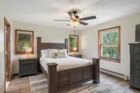 The Willow House - 3 bedroom home near Castle Farms - Events welcome!