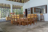 Private Luxurious Resort Right on the Ocean - Casa De Los Sueños