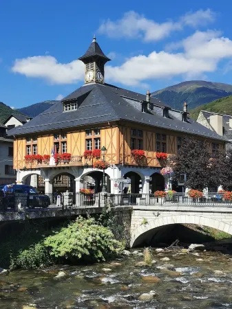 AppartT2 39M2 ARREAU from 50 € / night min 7 nights with summer pool 6 pers