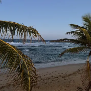 Enchanting 3 bedroom Family Size  Beach gated condo steps to beach Isabela