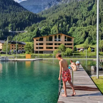 Luxurious Chalet, 7 adults, in sunny Klostertal