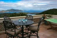 Alta Vista - Mint Condition, Private Pool, 50 Mile Views and a Backup Generator!