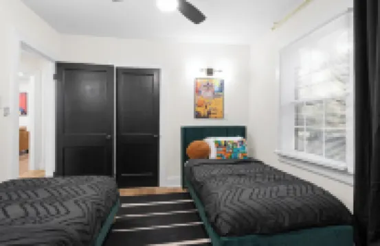 Modern Cottage - City Center