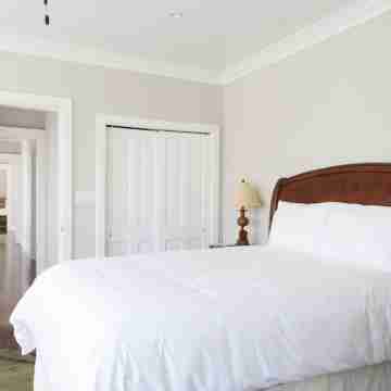 "Windways..Stately Bahamian Estate House Rooms