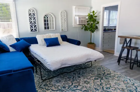 Cozy and Peaceful Get-a-way Home