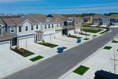 Spacious 4BR Near Bethany with Patio, Grill & resort style pool 7+ Days required