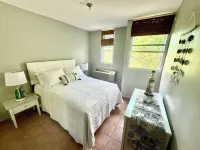 Zen Penthouse with Spectacular Ocean and Nature Reserve Views for Family Retreat