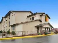 Super 8 by Wyndham Dunbar/Charleston Area Hotels in South Charleston