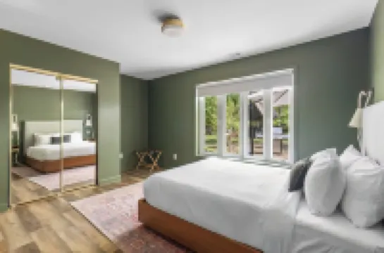 The Neighborhood Hotel Grand Beach