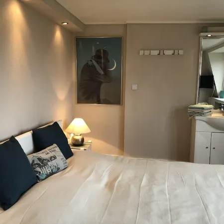 Domicile on the canal in Friedrichstadt n. North Sea, for 2-4 people