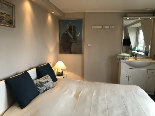 Domicile on the canal in Friedrichstadt n. North Sea, for 2-4 people - Wifi