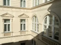 D50 Hotel Hotels near Heroes' Square